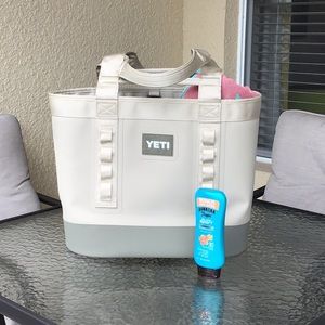YETI Camino bag